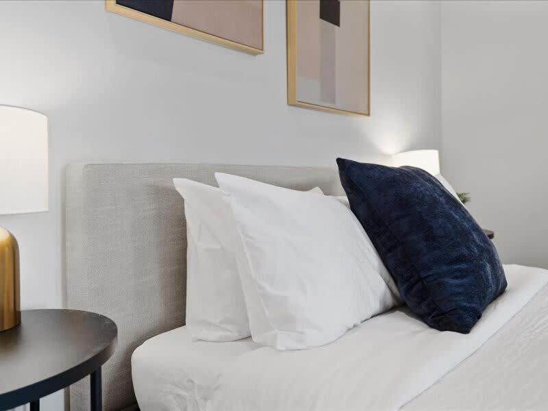Cozysuites Roomy 1Br, Ppg Paints Arena, Pitts Питсбърг Екстериор снимка